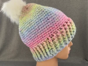 Bonnet avec dégradé de rose