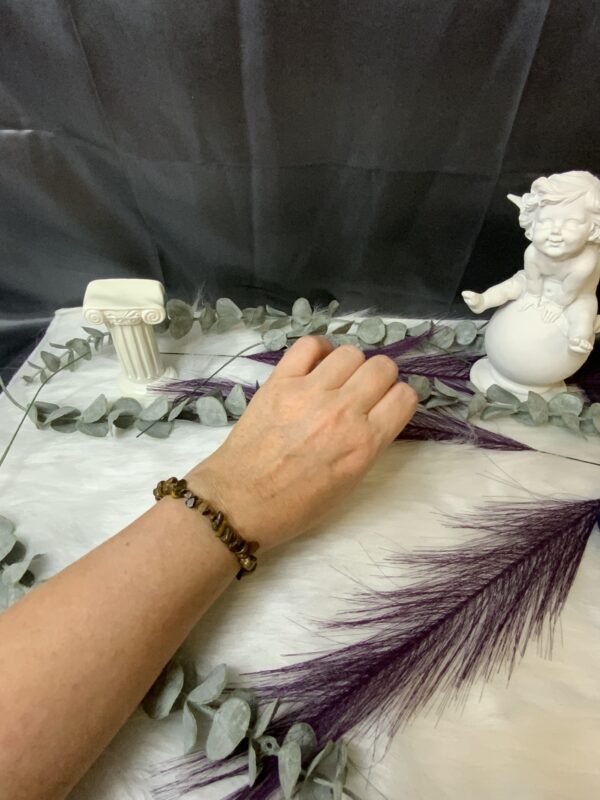 Bombe de bain  Energisante  avec bracelet Gemme Oeil de Tigre – Image 3